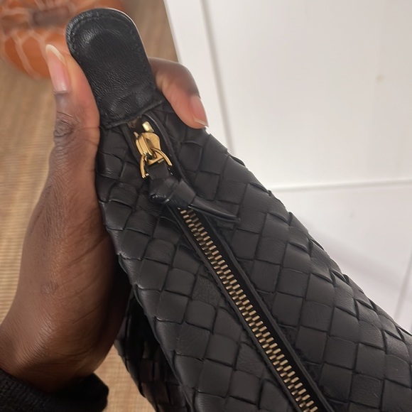 ๐ฅ๐ฅSOLD๐ฅ๐ฅBOTTEGA VENETA Intrecciato Leather Bag - Picture 5 of 15